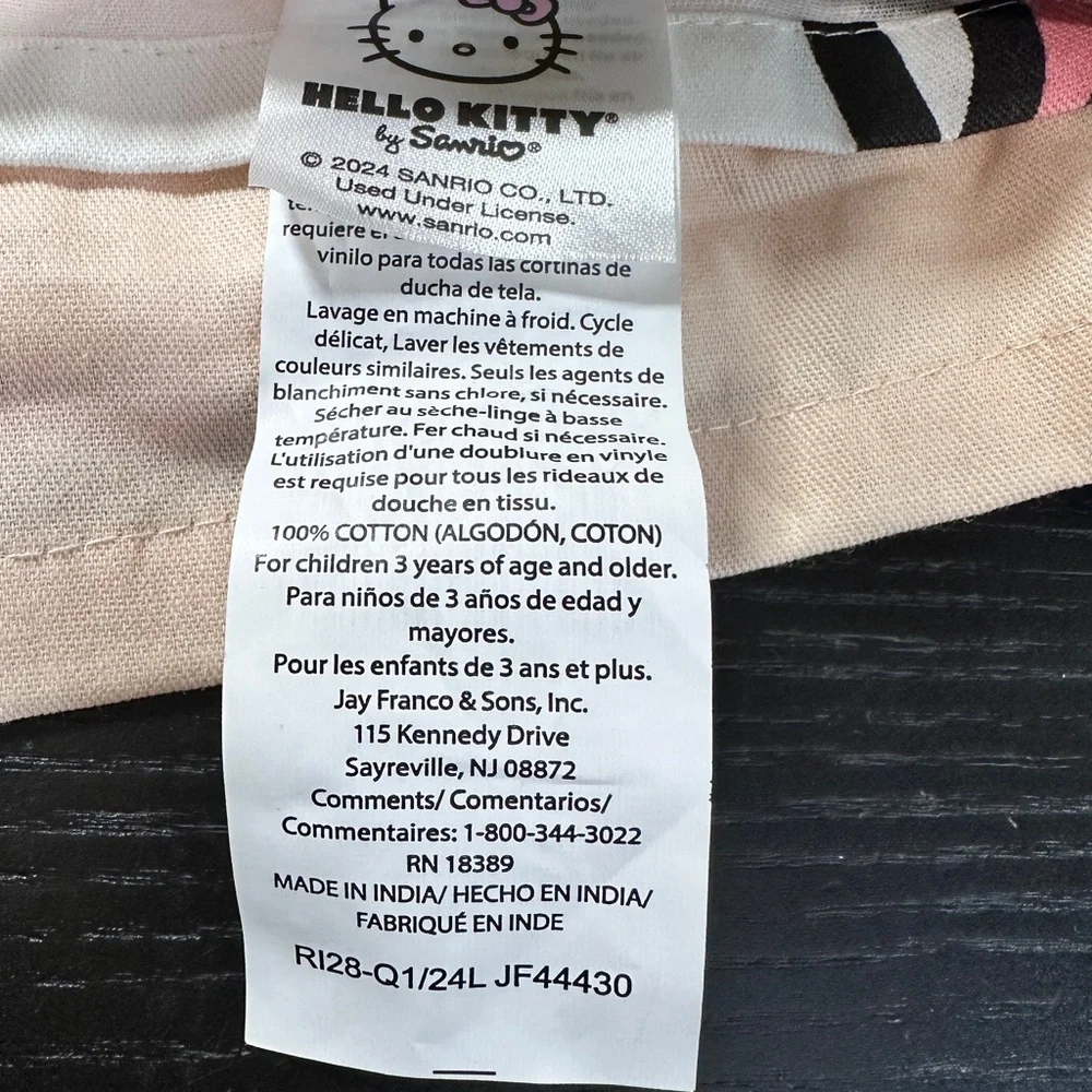 Jay Franco & Sons Hello Kitty Shower Curtain, 72 x 72 Pink NWOT